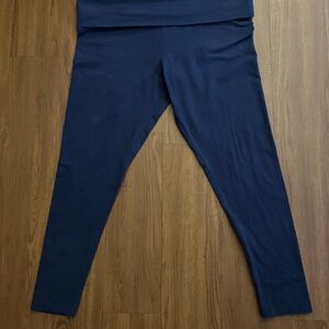 PINK Victoria's Secret Navy Leggings